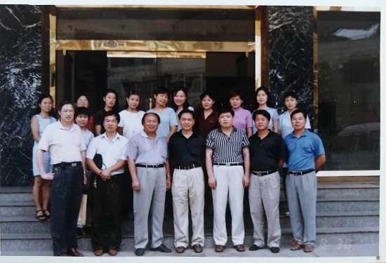 1997年，恢復經營，更名為“陜西省地產開發服務總公司”.jpg